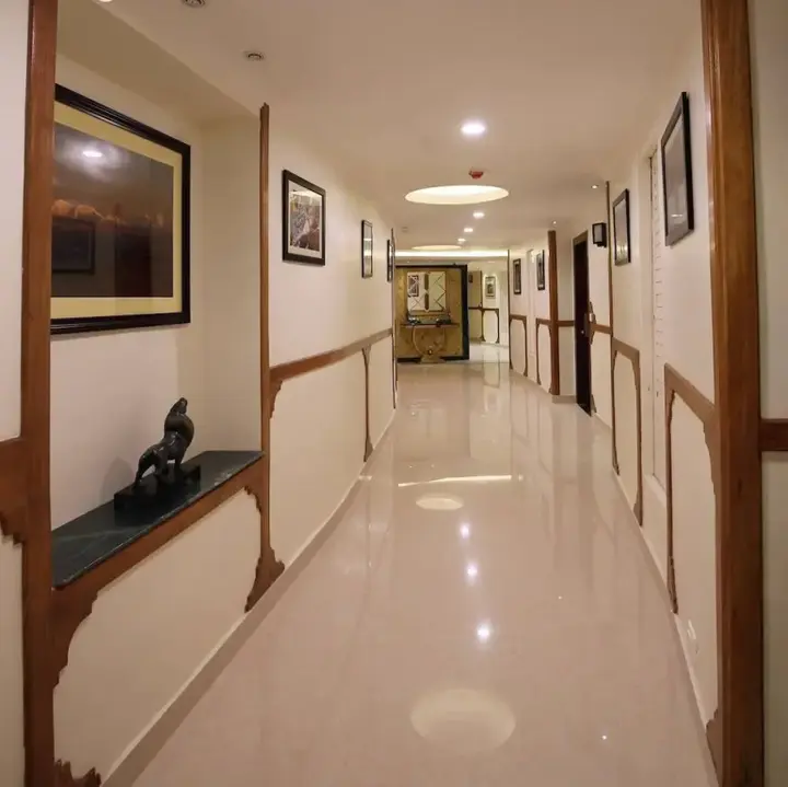 Дарджилинг: Crescent Resort