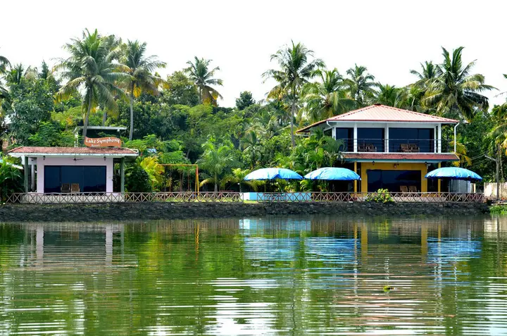 Куруппумтара: Lakesymphony Resort