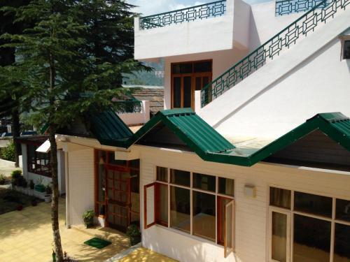 Солан: 20 Deodar House