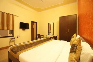 Гуруграм: OYO 8240 Maan Residency