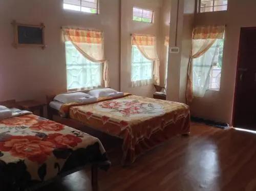 Шиллонг: Holly Lodge Guest House