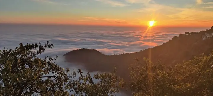 Массури: Saiva Hill Resort