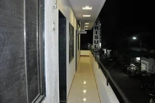 Вирпур: Madhav Farmhouse