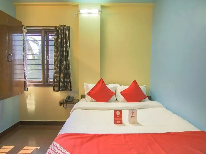 Висакхапатнам: OYO 10711 Hotel NSNR Residency