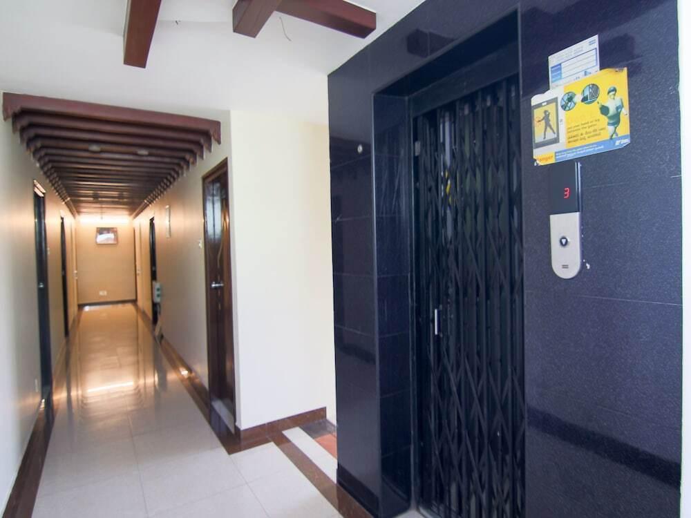 Висакхапатнам: OYO 10711 Hotel NSNR Residency