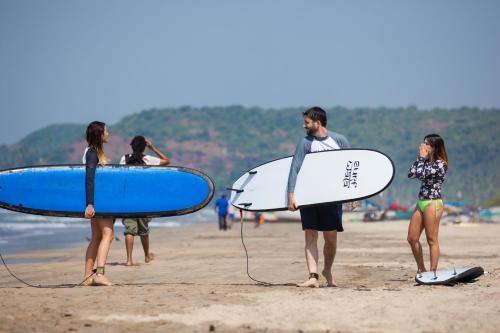 Арамбол: Surf Wala