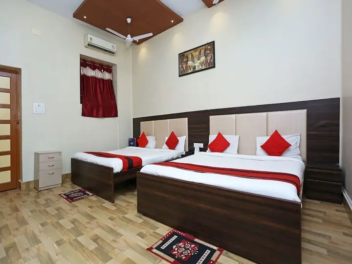 Колката: OYO 7742 The Hotel Marina