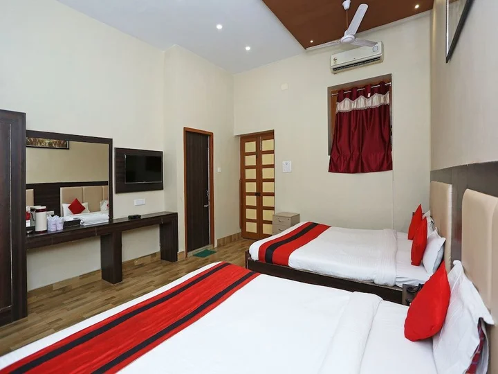 Колката: OYO 7742 The Hotel Marina