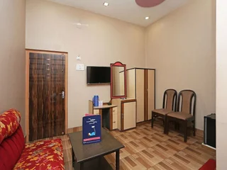 Колката: OYO 7742 The Hotel Marina