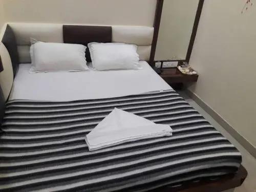 Дханбад: Hotel Crystal International