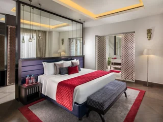 Нойда: Sandal Suites Op. by Lemon Tree Hotels