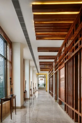 Нойда: Sandal Suites Op. by Lemon Tree Hotels