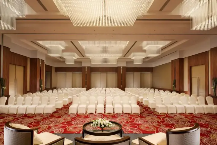 Нойда: Sandal Suites Op. by Lemon Tree Hotels