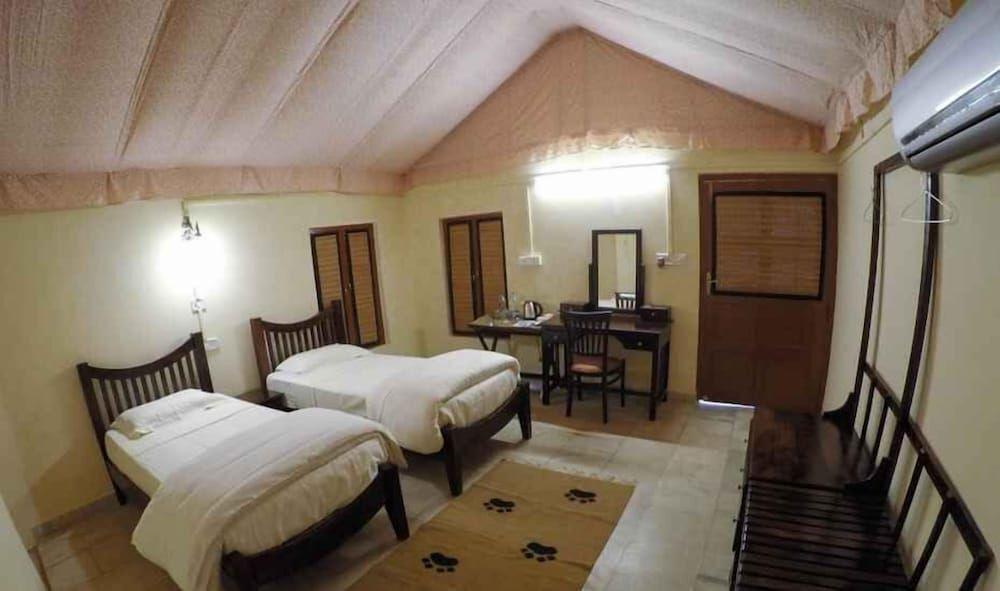 Баихар: Camp Dev Vilas Kanha