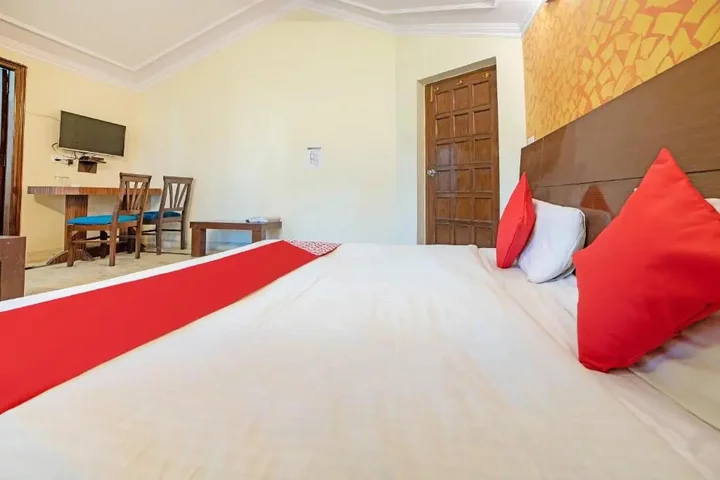 Дехрадун: Queens Pearl Inn