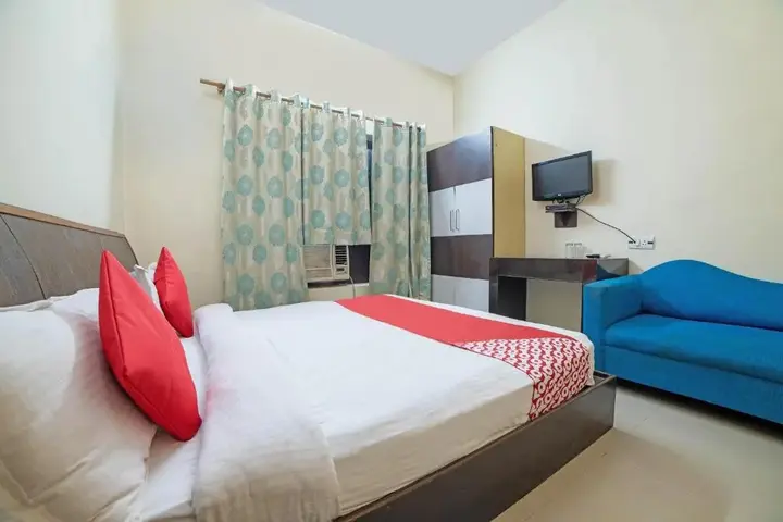 Дехрадун: Queens Pearl Inn