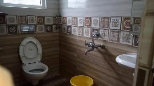 Ути: S K Cottage