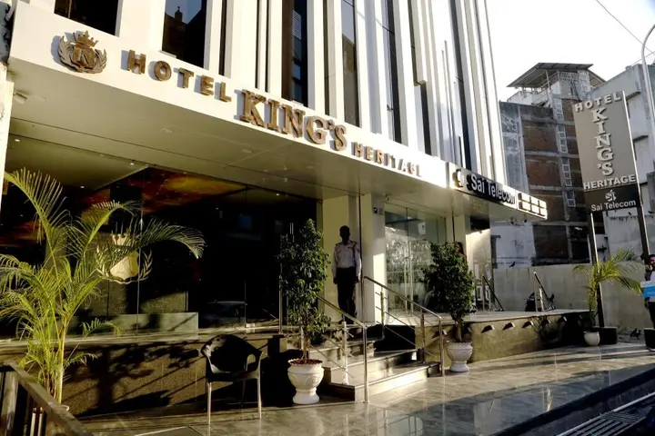 Сурат: Hotel Kings Heritage