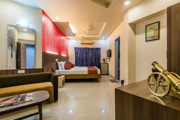 Панвель: Hotel Panchratna Panvel