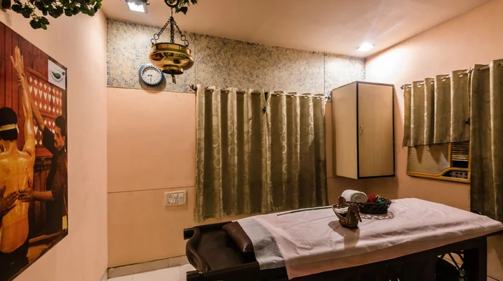 Панвель: Hotel Panchratna Panvel