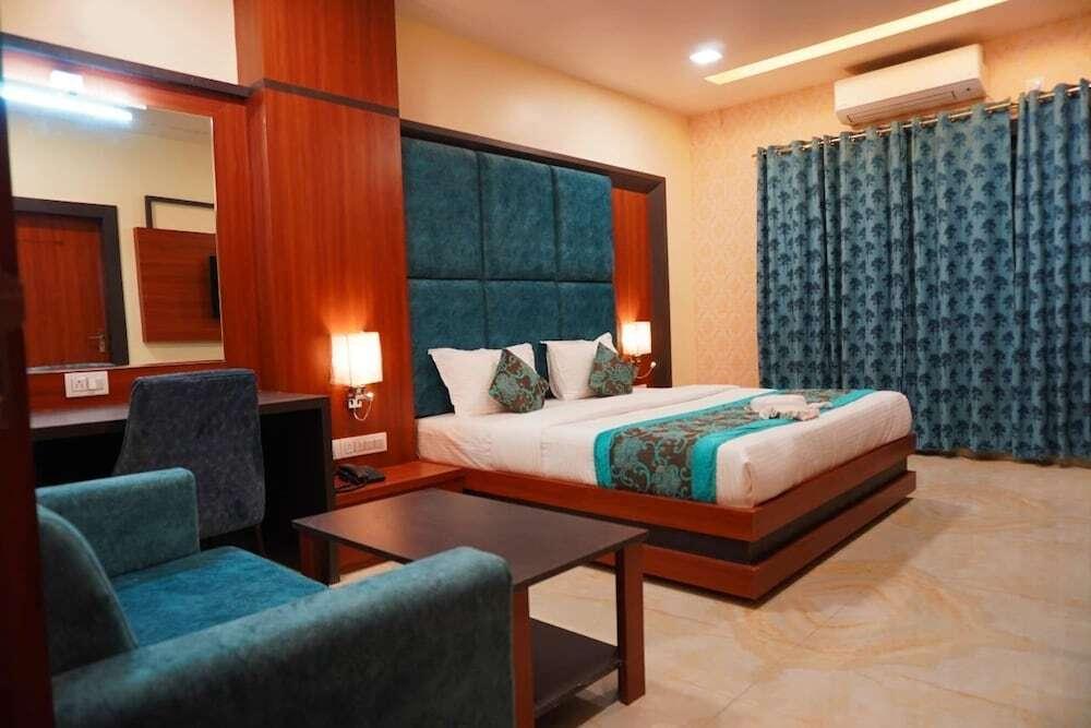 Bilaspur: Hotel Surya