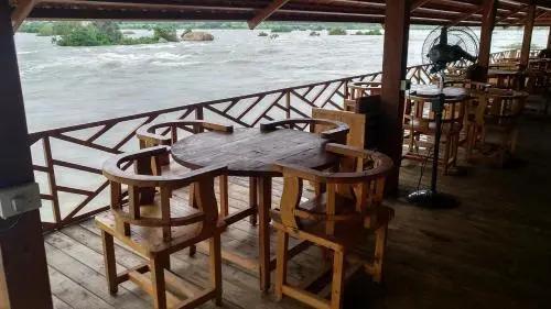 Хоспет: Leo wodden Resort