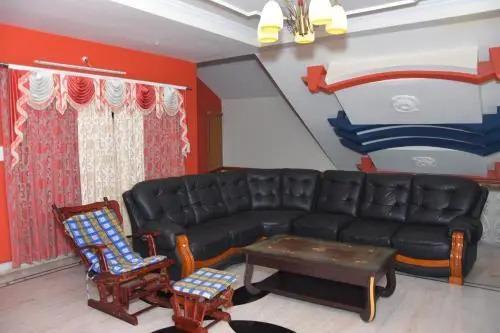 Хоспет: Leo wodden Resort