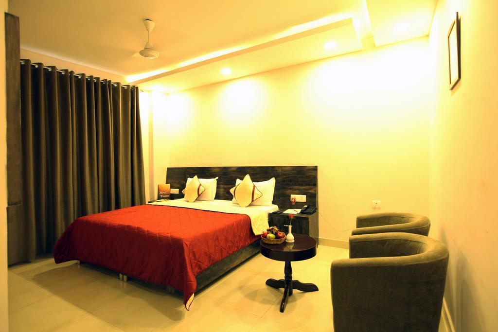 Лакхнау: FabHotel Prime Buddha Residency