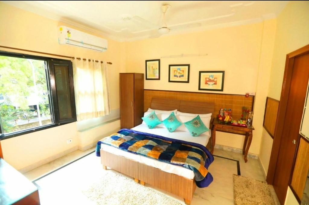 Большая Нойда: Bhambri House Hotel