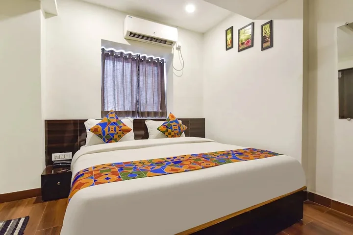 Вадодара: Hotel Sri Krishna