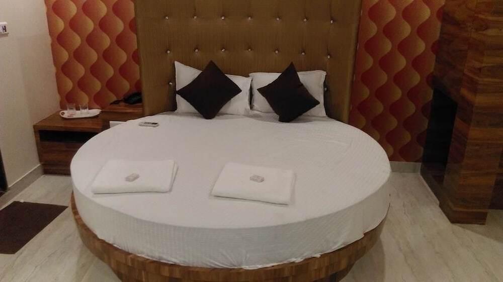 Мумбаи: Hotel Pearl View