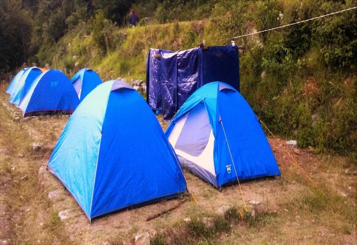 Наинитал: Janardan Resort Churaini