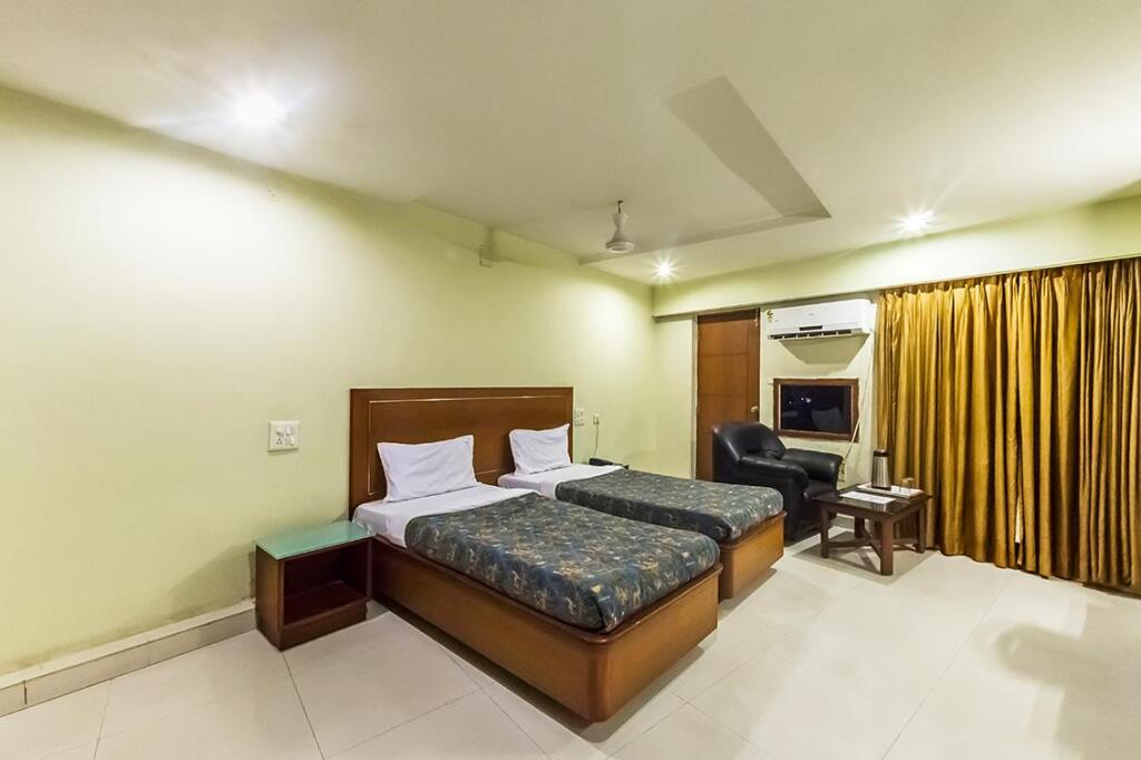 Неллор: Hotel Pavani Residency