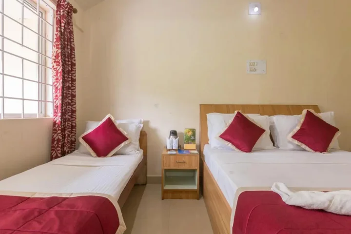 Какабе: KSTDC Hotel Mayura Tala Kaveri