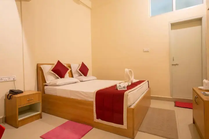 Какабе: KSTDC Hotel Mayura Tala Kaveri