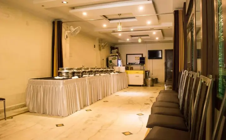 Бхопал: Hotel Ronak Plaza