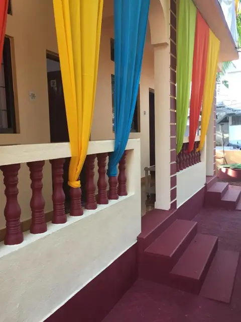 Арамбол: Happy Feet Guest House