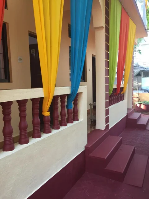Арамбол: Happy Feet Guest House