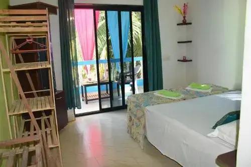 Арамбол: Happy Feet Guest House
