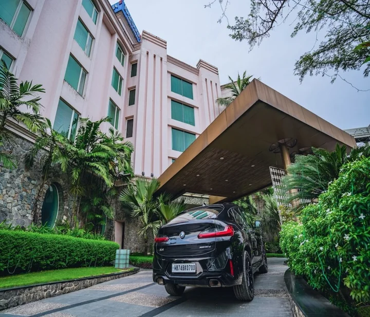 Силигури: Barsana Hotel & Resort