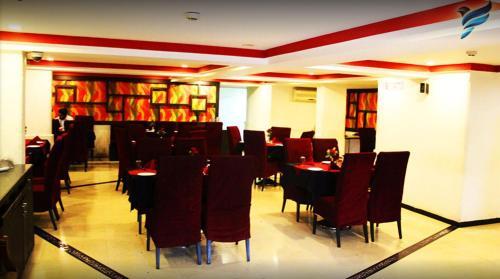 Нандур Шинготе: Hotel Utsav