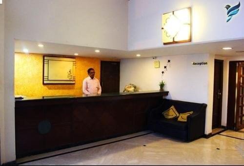 Нандур Шинготе: Hotel Utsav