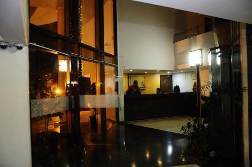Нандур Шинготе: Hotel Utsav