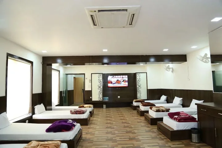 Вриндаван: The Royal Bharti Hotel