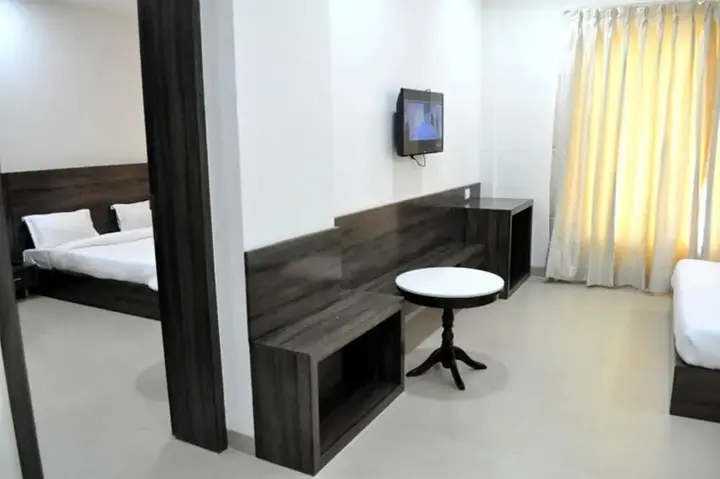 Вриндаван: The Royal Bharti Hotel