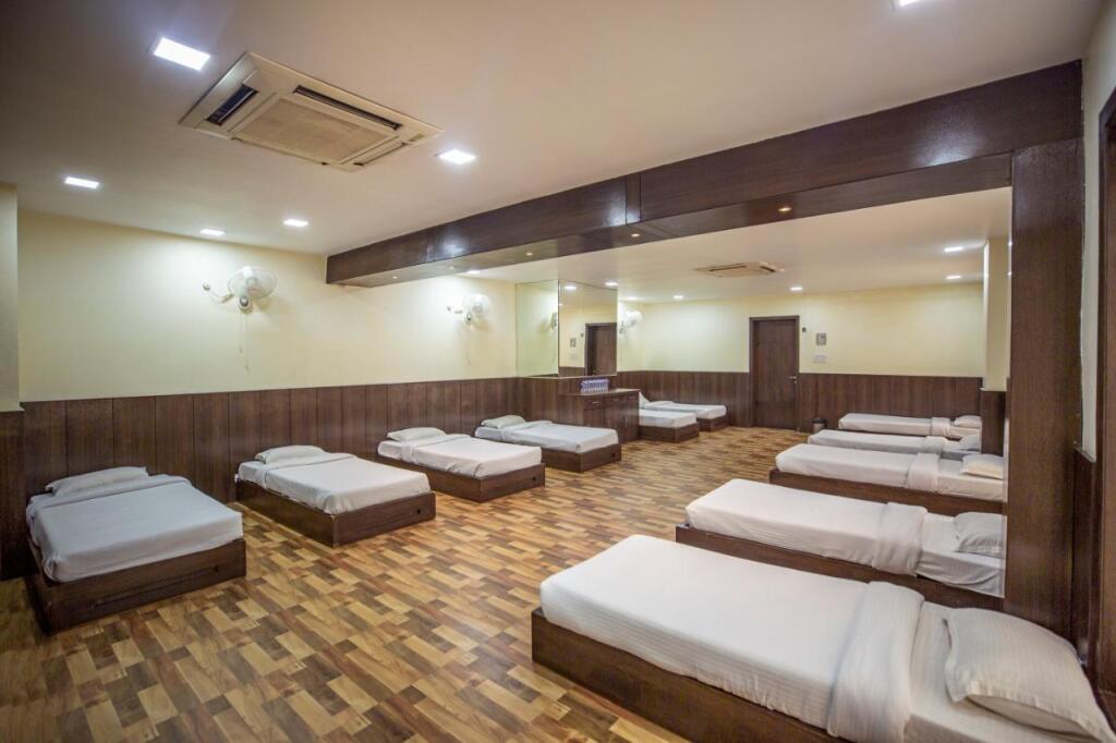 Вриндаван: The Royal Bharti Hotel