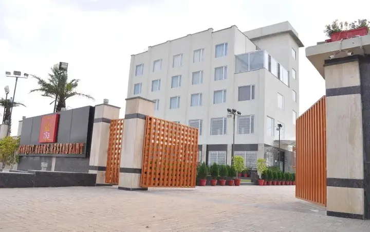 Вриндаван: The Royal Bharti Hotel