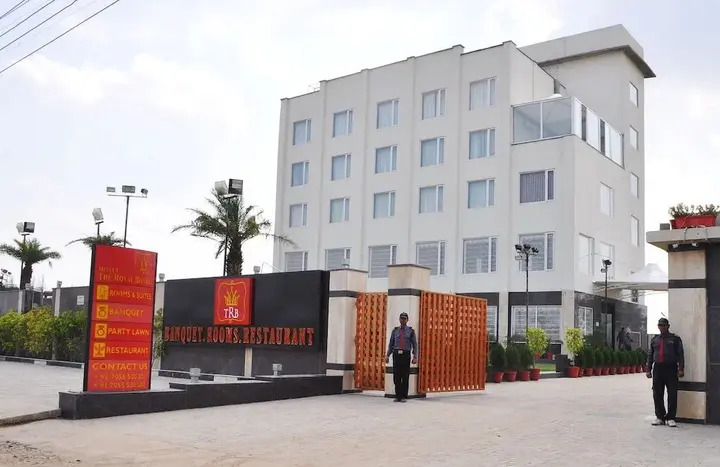 Вриндаван: The Royal Bharti Hotel