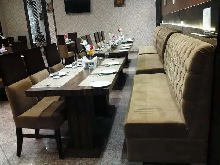 Вриндаван: The Royal Bharti Hotel