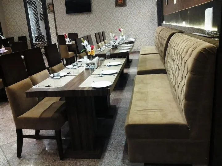 Вриндаван: The Royal Bharti Hotel